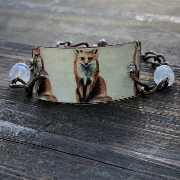 Little Fox Moonstone Bracelet - Picture 4 of 5